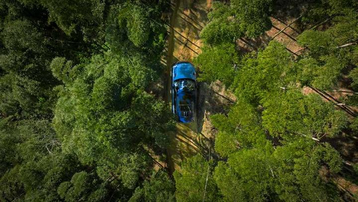 LAND ROVER 路虎 · 夜航 画面
